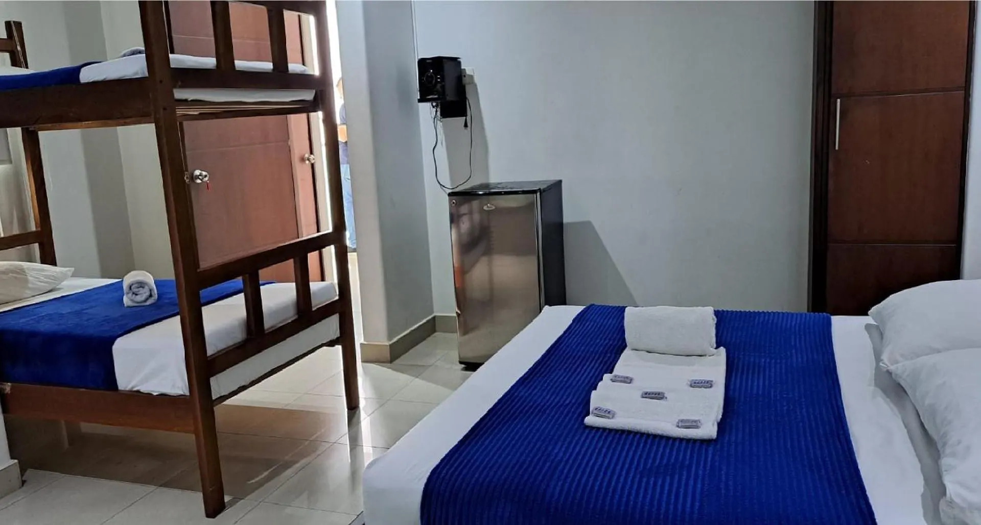 Hotel Romanza Medellín 3*,